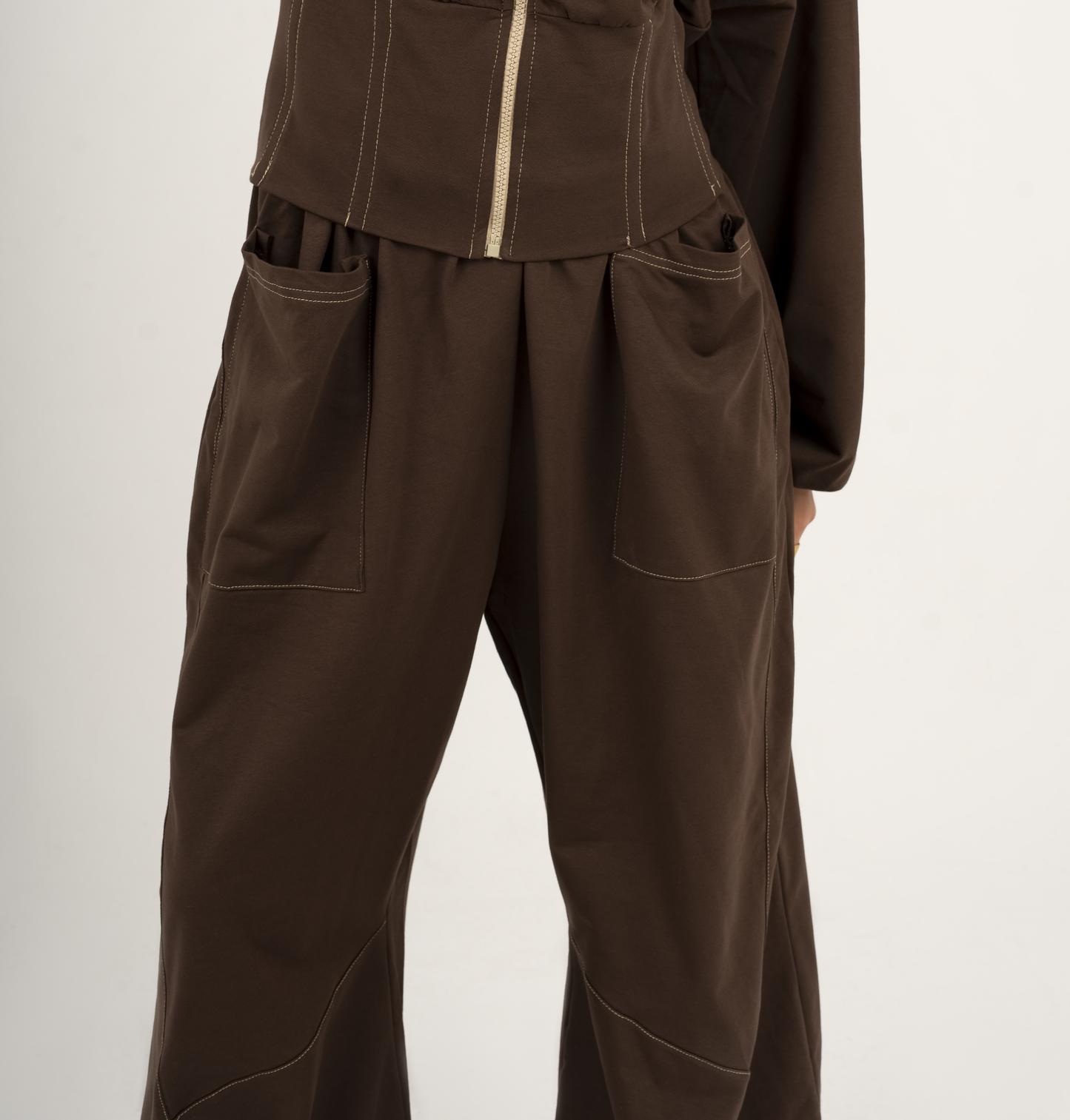 Double Pocket Wide-Leg Cargo Pants (cocoa color)